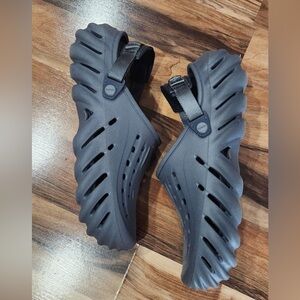 Crocs Echo Clogs. Men’s size 10, women’s size 12